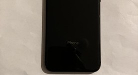 Good
													Apple iPhone SE 3rd Gen 2022 - T-Mobile, Midnight, 64 GB, A2595, photo 3 of 5
