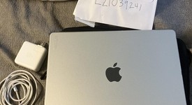 Mint
													MacBook Pro Late 2023 (M3) - 14" - Apple M3, Silver, 512 GB, 8 GB, 10-core GPU, photo 2 of 17
