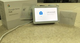 Mint
													Google Home Hub - Chalk, photo 1 of 4