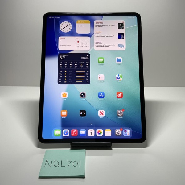 Apple iPad Pro 13 inch (M4) 2024 - Wi-Fi, 256 GB, Black, 8 GB, A2925, Standard Glass