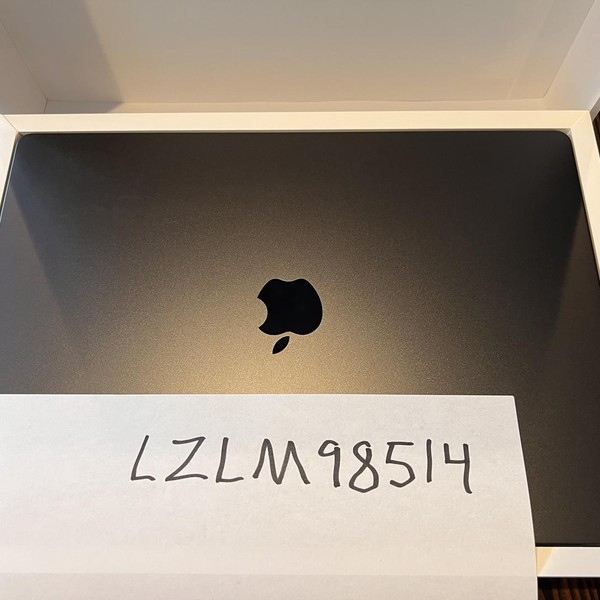 MacBook Pro Late 2023 (M3) - 16 inch - 1 TB, Black, 48 GB, Apple M3 Max 16-core, 40-core GPU