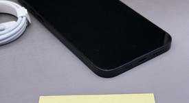 Good
													Apple iPhone 12 - Verizon, Black, 64 GB, A2172, photo 4 of 8