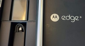 Mint
													Motorola Edge Plus (2022) - Unlocked, White, 512 GB, 8 GB, photo 1 of 10
