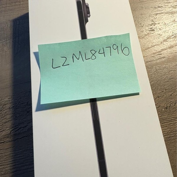 Apple iPhone Air - Unlocked, 256 GB, Space Black, A3260