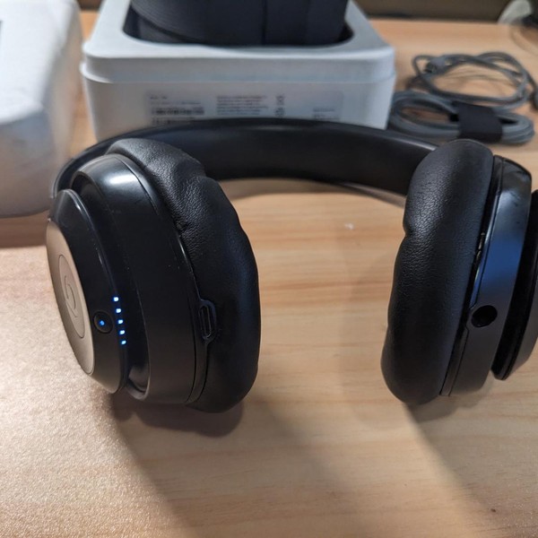 Beats Studio Pro - Black