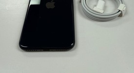 Mint
													Apple iPhone SE 3rd Gen 2022 - Unlocked, Midnight, 64 GB, A2595, photo 4 of 7