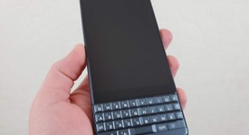 Mint
													Blackberry Key2 LE - Unlocked, Black, 64 GB, 4 GB, photo 4 of 5