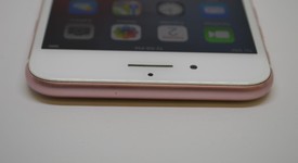Good
													Apple iPhone 7 Plus - Unlocked, Rose Gold, 256 GB, A1661, photo 5 of 11