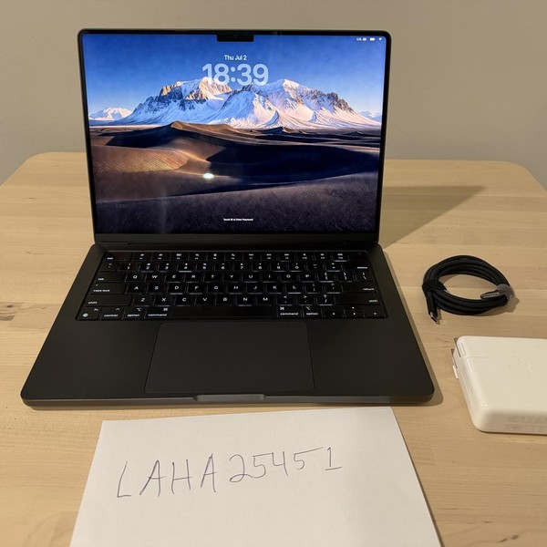 MacBook Pro 2024 - 14 inch - 1 TB, Space Black, 48 GB, Apple M4 Pro 14-core