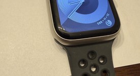 Good
													Apple Watch SE 1st Gen 40mm - Unlocked, Silver, A2353 - Cellular, Aluminum, photo 2 of 6