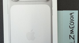 New
													Apple iPhone 17 Pro Max - Unlocked, Silver, 1 TB, A3257, photo 2 of 2