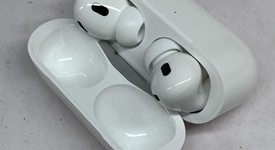 Used
													Apple AirPods Pro 2nd Gen - USB-C, photo 2 of 6