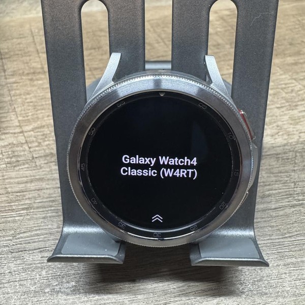 Samsung Galaxy Watch4 Classic - Unlocked, Silver, 46mm