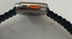 Good
													Apple Watch Ultra 2 49mm - Unlocked, Natural, A2986, photo 3 of 5