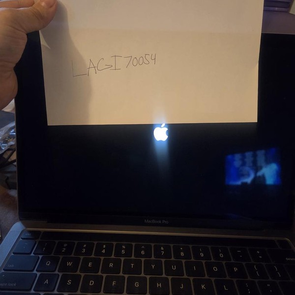 MacBook Pro 2020 - 13 inch - 1 TB, Gray, 16 GB, Intel Core i5