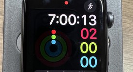 Good
													Apple Watch Series 3 42mm - Unlocked, Gray, A1861, Aluminum, photo 4 of 8