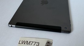 Good
													Apple iPad 7th Gen - Unlocked, Gray, 32 GB, A2200, photo 3 of 8
