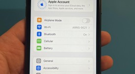 Mint
													Apple iPhone 11 - Unlocked, Black, 64 GB, A2111, photo 4 of 11