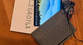 Good
													Microsoft Surface Pro X - SQ2, Platinum, 256 GB, 16 GB, GSM Unlocked, photo 1 of 11