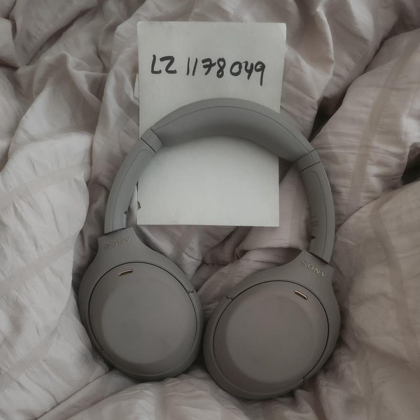 Sony WH-1000XM4 - Silver