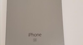 Good
													Apple iPhone SE 1st Gen 2016 - Unlocked, Grey, 16 GB, A1662, photo 2 of 7