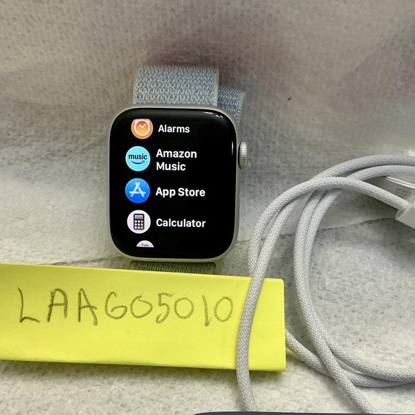 Apple Watch SE 2nd Gen 44mm - Unlocked, Silver, A2727 - Cellular, Aluminum