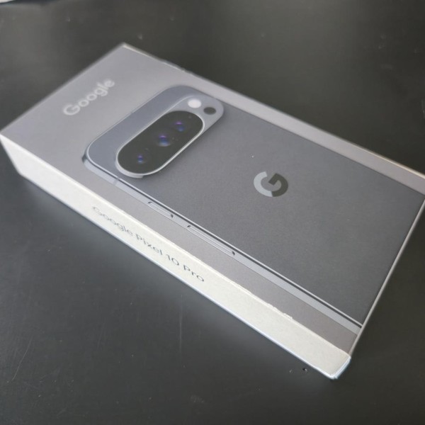 Google Pixel 10 Pro - Unlocked, 256 GB, Obsidian, G4QUR