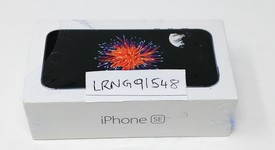 Mint
													Apple iPhone SE 1st Gen 2016 - Unlocked, Grey, 32 GB, A1662, photo 2 of 9