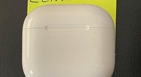 Used
													Apple AirPods 4th Gen - Active Noise Cancellation, photo 2 of 5