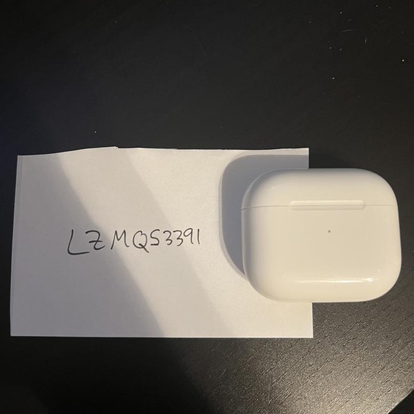 Apple AirPods 3rd Gen - MagSafe Case