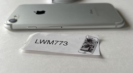 Good
													Apple iPhone 7 - Unlocked, Silver, 32 GB, A1778, GSM, photo 4 of 8