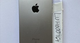 Good
													Apple iPhone SE 1st Gen 2016 - Unlocked, Grey, 32 GB, A1662, photo 2 of 5
