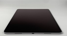 Good
													Apple iPad Pro 12.9" 6th Gen 2022 - Unlocked, Gray, 256 GB, photo 4 of 7