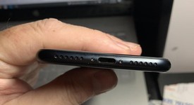 Good
													Apple iPhone SE 3rd Gen 2022 - Unlocked, Midnight, 64 GB, A2595, photo 5 of 5