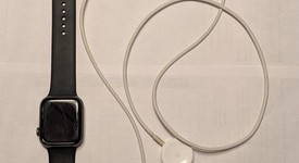 Good
													Apple Watch Series 4 44mm - Unlocked, Gray, A1976 - Cellular, Aluminum, photo 3 of 5