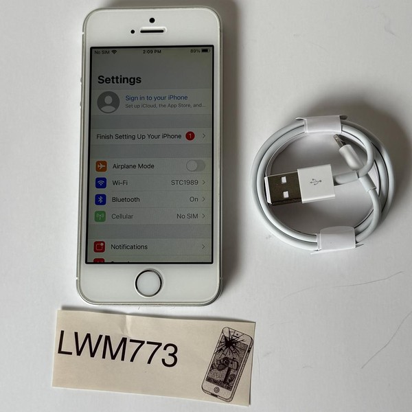 Apple iPhone SE 1st Gen 2016 - Unlocked, 16 GB, Silver, A1662