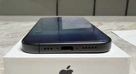 Mint
													Apple iPhone 17 - Unlocked, Black, 256 GB, A3258, photo 4 of 9