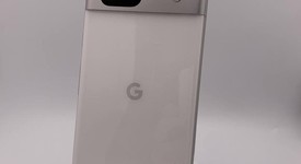 Good
													Google Pixel 7a - Unlocked, Snow, 128 GB, 8 GB, GWKK3, photo 4 of 5