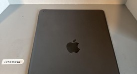 Good
													Apple iPad 8th Gen - Wi-Fi, Gray, 128 GB, A2270, photo 3 of 5