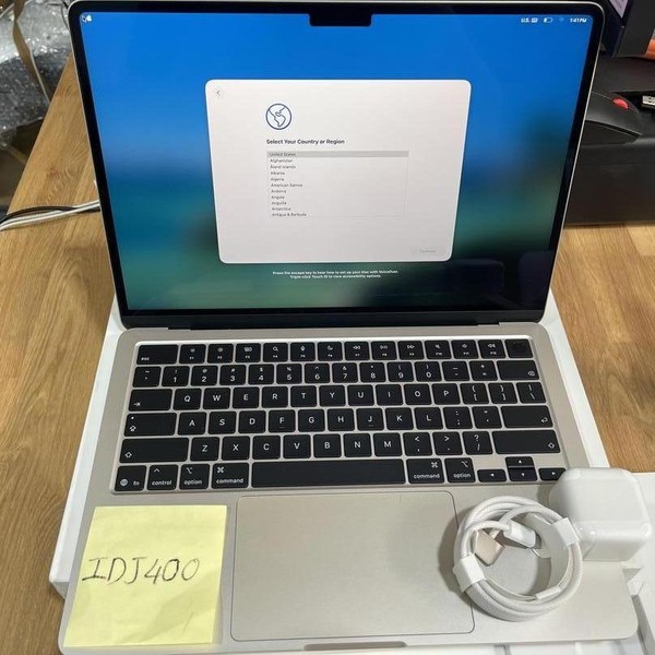 MacBook Air 2026 (M5) - 13 inch - 512 GB, Starlight, 16 GB, Apple M5 10-Core (10-core GPU)