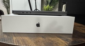 Good
													MacBook Pro Late 2023 (M3) - 14" - Apple M3 Pro 12-core, Black, 1 TB, 18 GB, 18-core GPU, photo 5 of 8