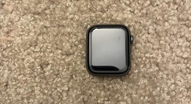 Good
													Apple Watch Series 4 44mm - Gray, A1978 - GPS, Aluminum, photo 1 of 11