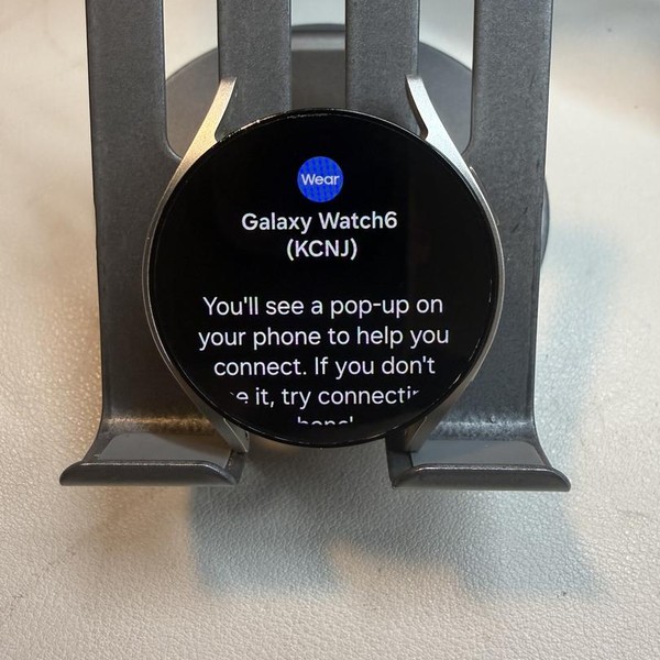 Samsung Galaxy Watch6 - Unlocked, Gold, 40mm