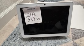 Good
													Google Nest Hub Max - Chalk, photo 1 of 5