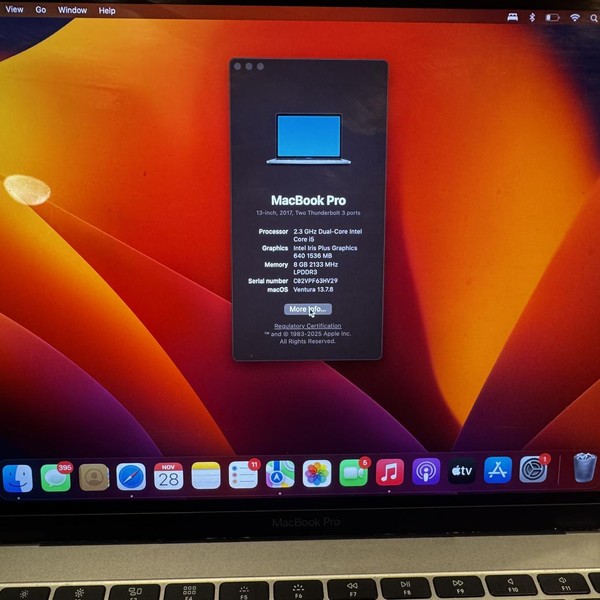 MacBook Pro 2017 (No Touch Bar) - 13 inch - 256 GB, Gray, 8 GB, Intel Core i5