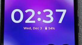 Fair
													Motorola Razr Plus (2024) - Unlocked, Navy Blue, 256 GB, 12 GB, photo 2 of 8