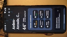 Mint
													Motorola Razr (2024) - Cricket, Orange, 256 GB, 8 GB, photo 2 of 7