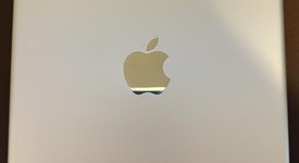 Good
													Apple iPad Pro 9.7" - Unlocked, Silver, 128 GB, A1674, photo 5 of 6