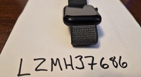 Good
													Apple Watch SE 2nd Gen 44mm - Midnight, A2723 - GPS, Aluminum, photo 3 of 7