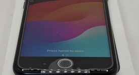 Mint
													Apple iPhone SE 3rd Gen 2022 - Unlocked, Midnight, 64 GB, A2595, photo 5 of 13